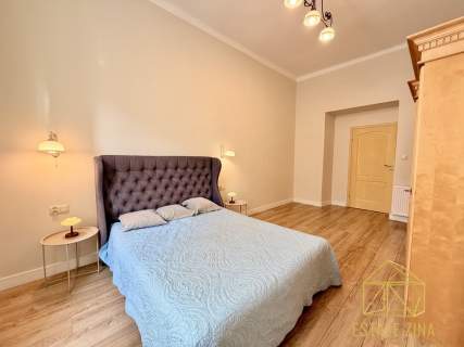 70 m 3 pokoje 1 piętro Kazimierz