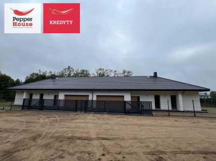 Dom parterowy garaż na dwa samochody strych 30m2