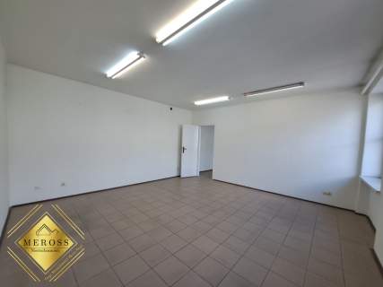 Dwupomieszczeniowe biuro w centrum
