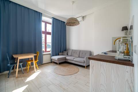 Łódź Piotrkowska/ 4 niezależne kawalerki/ booking