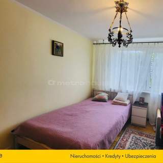 3 pokojowe mieszkanie - 300 metrów od stacji metra