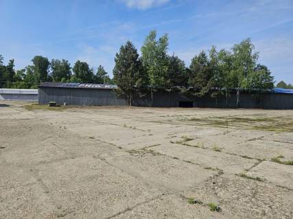 Atrakcyjna nieruchomość - kompleks budynków