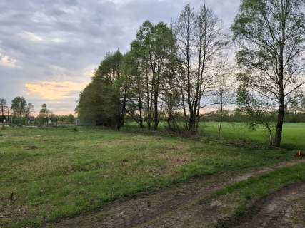 Działka budowlana 866m przy lesie.