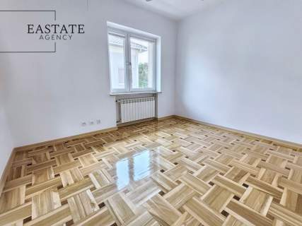 Dom biurowy/3 poziomy 240 m /7x Parking/Działka 500m2/Las B