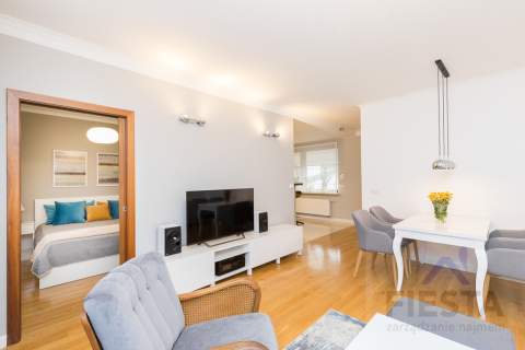 Apartament obok Metra Świętokrzyska