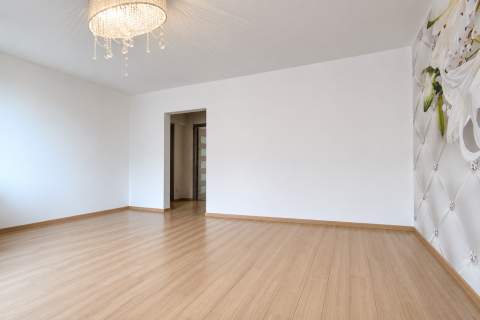 Zadbane 3 pokoje z balkonem na Olechowie