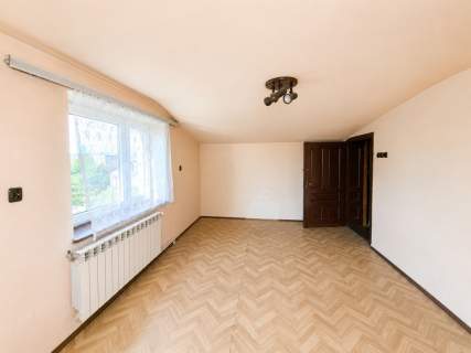 Dom dla 1 lub 2 rodzin, duża działka