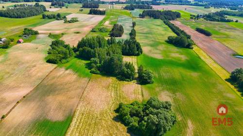 Działka nad jeziorem