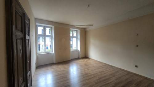 Lokal usługowo-mieszkalny w centrum Cieszyna do wynajęcia.