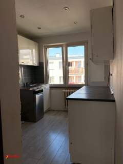 49,10 m 2 pokoje balkon osobna kuchnia dużo zieleni za oknem