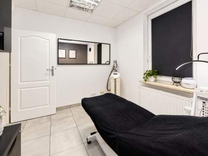 LOKAL HANDLOWO-USŁUGOWY 51,75 M UL. SZELIGOWSKA