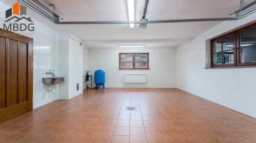 Dom wolnostojący 244 m 6 pokoi 16,2 ara