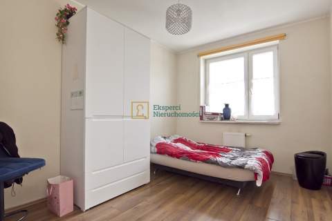 Pobitno, 41m2, balkon,parking, 2 minuty do centrum