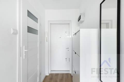 Warszawa Praga Pn Darwina kawalerka 28m2 UW