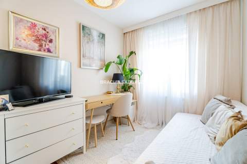 3 pokoje 1. piętro balkon ul. Przewóz