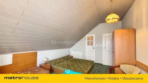 Dom z ogrodem nad morzem z pokojami na wynajem
