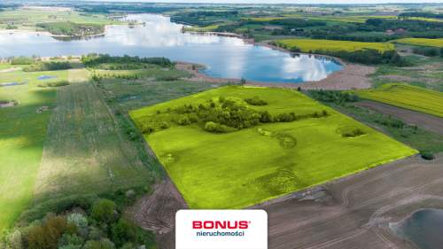 Działka inwestycyjna z linią brzegową na Warmii