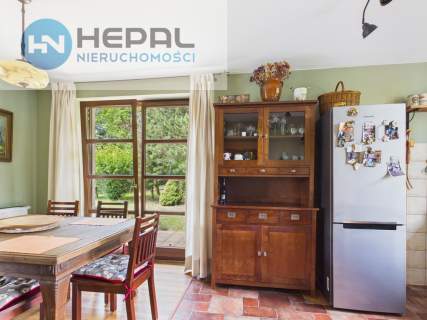 Dom 140 m przy lesie, Herby k. Kielc