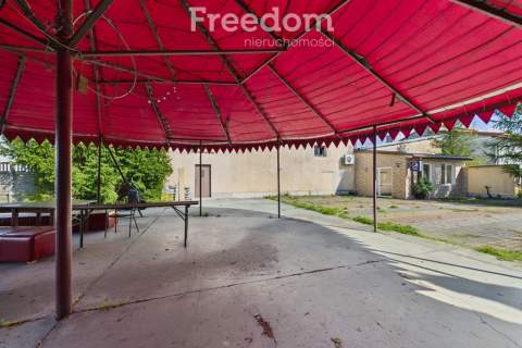 Dom 120 m Obiekt komercyjny 855 m