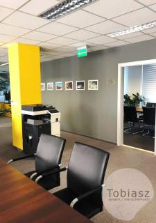 Kompleks 3 budynków biurowych WZ na magazyn 900 m