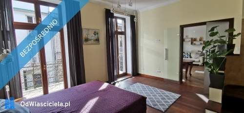 Apartament vis a vis Wawelu 80m2 3-pokoje , 2 łazienki, komfortowy