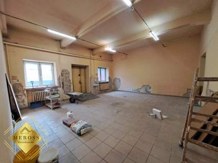 Trzypomieszczeniowe biuro w centrum