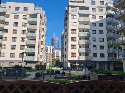 Kawalerka z balkonem blisko metra Rondo Daszyńskiego