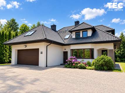 Dom wolnostojący na sprzedaż w Cholerzynie 215m2