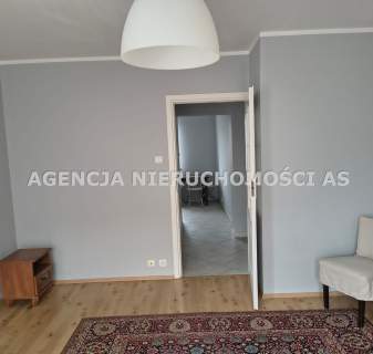 DO ZAMIESZKANIA Z BALKONEM UL. OBOZOWA