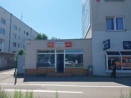 Lokal handlowo-usługowy z magazynem i ogrodzonym placem