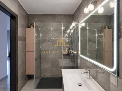 3 Pokoje Balkon Po Remoncie Zieleń Garaż
