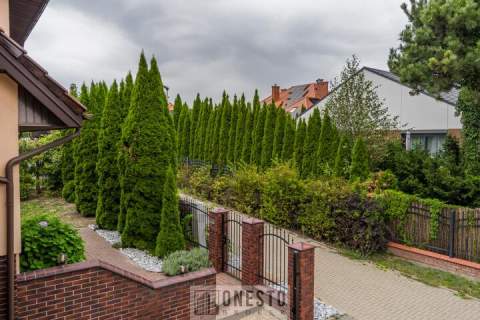  dom 225 m2 7 pokoi działka 835 m2 2 garaże sauna S