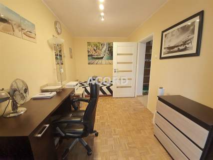 70 m2 4 niezależne pokoje dla studiujących