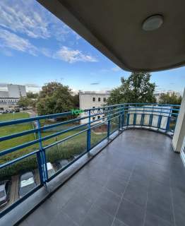Komfortowe trzy pokoje, balkon, garaż