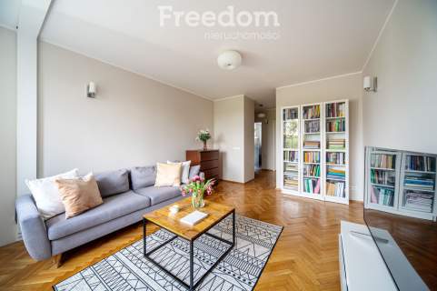 2 POK, GROCHÓW, PIWNICA, BALKON, KOMUNIKACJA