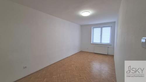 11 pokoi, 12 miejsc park. Złotniki, po remoncie