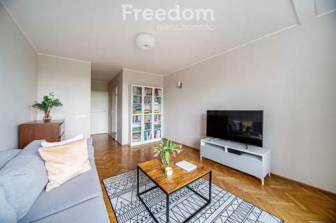 2 POK, GROCHÓW, PIWNICA, BALKON, KOMUNIKACJA