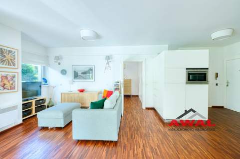 Uroczy apartament z dużym tarasem Jurata
