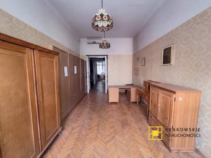 Duże Siedmiopokojowe Mieszkanie Blisko Dworca.
