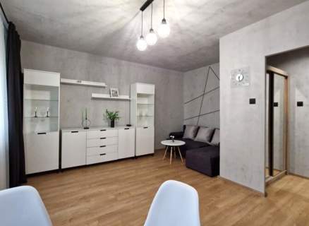 Duża kawalerka - 31m2, Wyszyńskiego 51, Retkinia