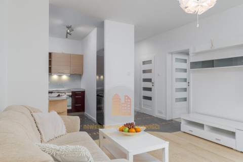 Apartament 2-pokoje, wygodny garaż, komórka na parterze
