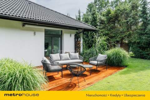 Wyjątkowy nowoczesny dom - design i natura lasu