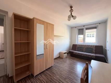 M2/Boczna Sienkiewicza/ oddzielna kuchnia/balkon