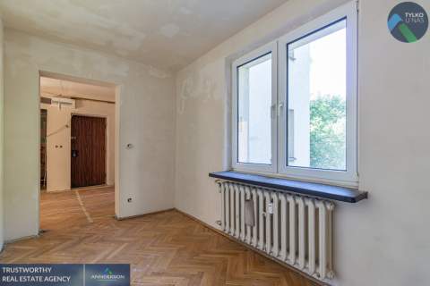4-pokojowe mieszkanie przy Wawelu, balkon, piwnica