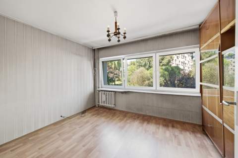 Pierwsze piętro Dwa pokoje Balkon
