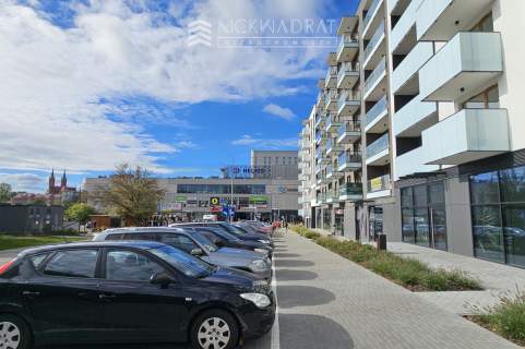 Centrum 2 pokoje, wysoki standard 42 m2, parking