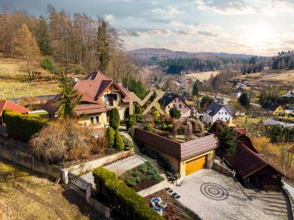 Willa, dom i 5395 m prywatnej posiadłości w Kudowie-Zdroju