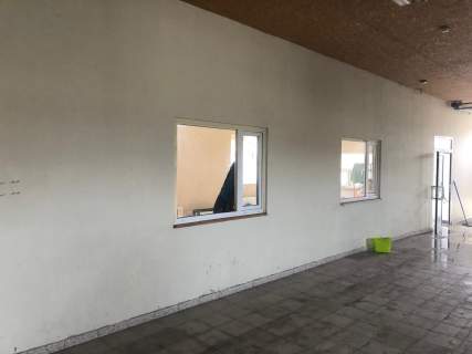 Budynek magazynowy 607 m Działka 1042 m HALA