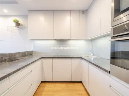 Nowoczesny 3-pokojowy apartament z balkonem.