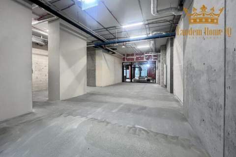 Prestiżowy showroom, usługi, light-gastro, 86 m2, Rondo D
